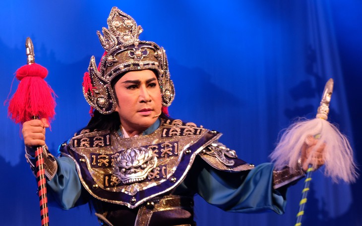 Khán giả chia sẻ clip Ngọc Giàu, Thanh Nam hát Tiếng trống Mê Linh - Ảnh 4.