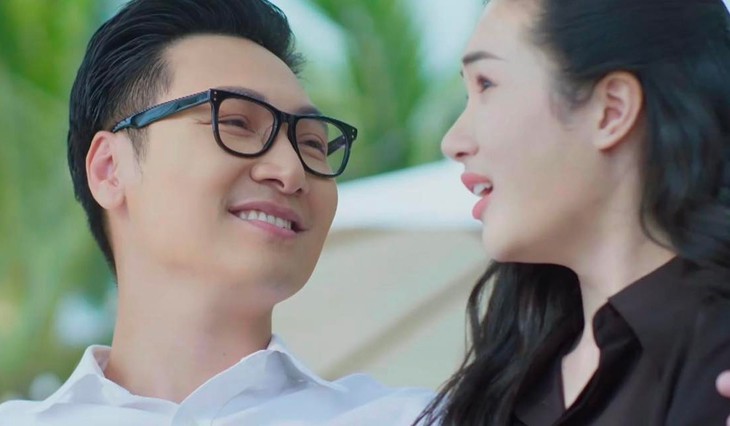 'Lằn ranh' khép lại vẫn còn nhiều dấu hỏi: Đầu và giữa phim tốt, kết gượng gạo - Ảnh 5.