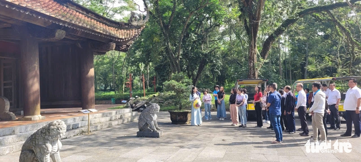 Hướng dẫn viên ở Lam Kinh nhắc tới nhà Tây Sơn gây tranh cãi, ban quản lý nói do 'sai sót cá nhân' - Ảnh 1.