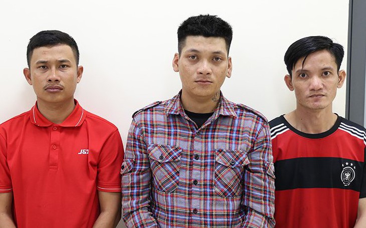 Xác minh nhóm thanh thiếu niên đánh, chém nhau gây náo loạn khu vực hội chợ ở Rạch Giá - Ảnh 2.