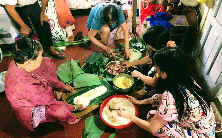 Cha mẹ thương con biển trời, con chăm cha mẹ… đếm từng ngày? - Ảnh 3.