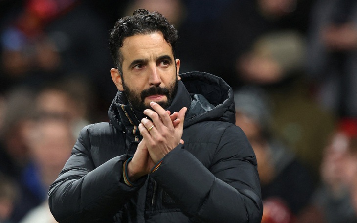 Man United tốn số tiền kỷ lục chỉ để sa thải HLV - Ảnh 3.