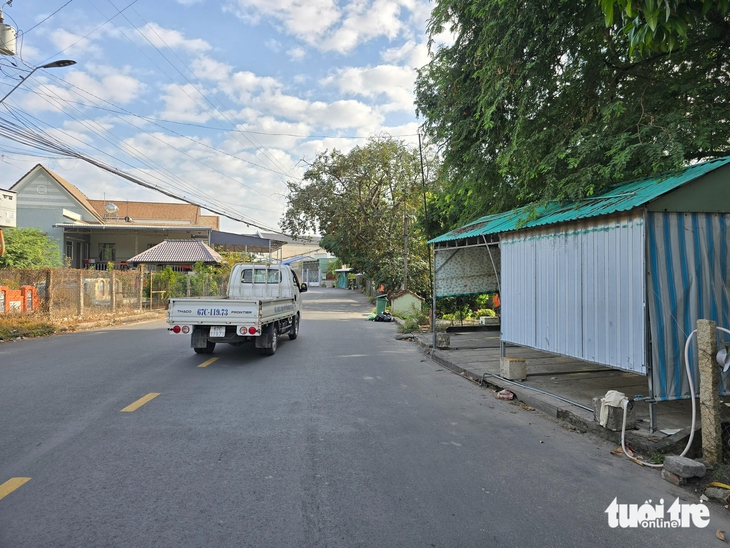 Tháo dỡ 3 chốt ở núi Sam, chờ ý kiến các ngành đến 9-1 - Ảnh 3.