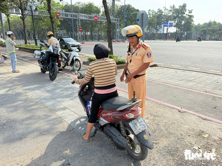 đường Mai Chí Thọ - Ảnh 5.