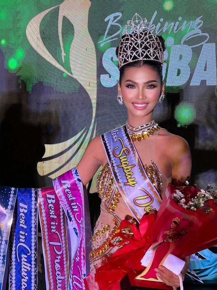 hoa hậu - Ảnh 2.