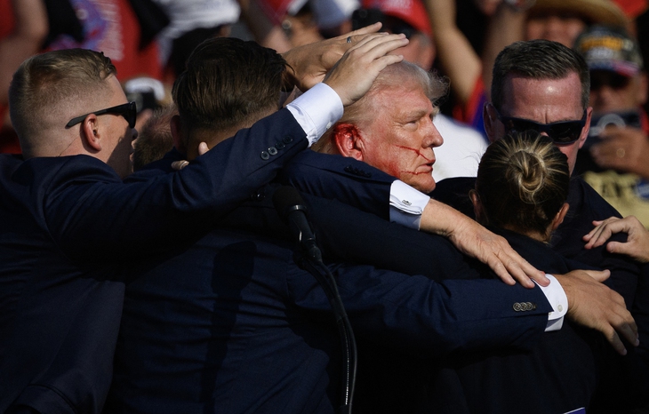 Tổng thống Trump nói tai “tự mọc lại” sau vụ ám sát hụt? - Ảnh 1. Tổng thống Trump - Ảnh 1.