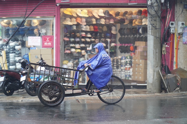 mưa trái mùa - Ảnh 3.