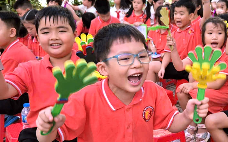 Tuyển sinh đầu cấp ở TP.HCM: phụ huynh rà soát dữ liệu từ ngày mai - Ảnh 3.