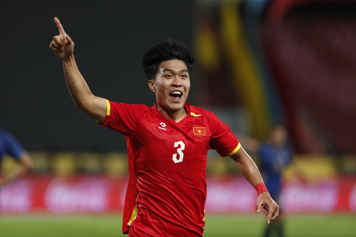 Trang phục đội tuyển Việt Nam: Biểu tượng đồng hành cùng mọi thế hệ trước thềm VCK U23 châu Á - Ảnh 3.