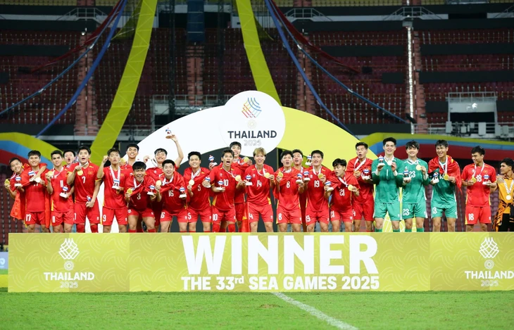 Trang phục đội tuyển Việt Nam: Biểu tượng đồng hành cùng mọi thế hệ trước thềm VCK U23 châu Á - Ảnh 5.