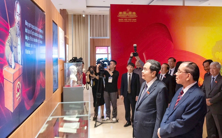 Chiếc hòm phiếu ‘đặc biệt quý hiếm’ trong kỳ bầu cử đầu tiên 80 năm trước - Ảnh 10.