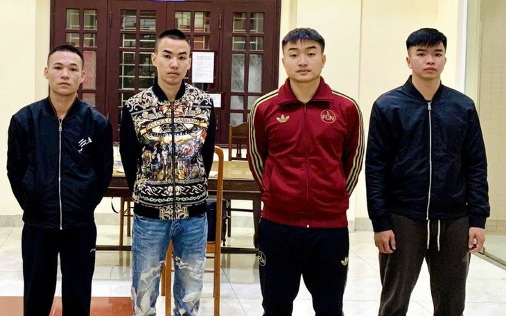 Tạm giữ kẻ cho vay với lãi xuất 'cắt cổ' 365%/năm - Ảnh 2.