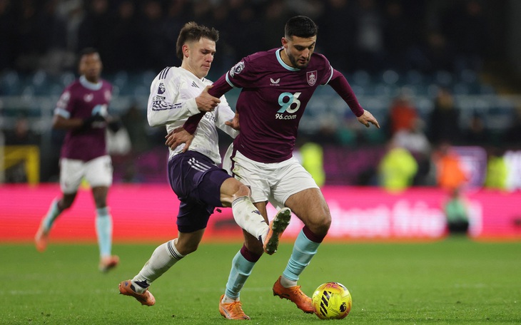 Man United còn bám víu Sir Alex đến bao giờ? - Ảnh 2.