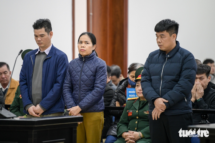 Hai cựu thiếu tướng trong vụ thâu tóm đất sân bay Nha Trang bị đề nghị 2 năm 6 tháng đến 3 năm tù - Ảnh 3.