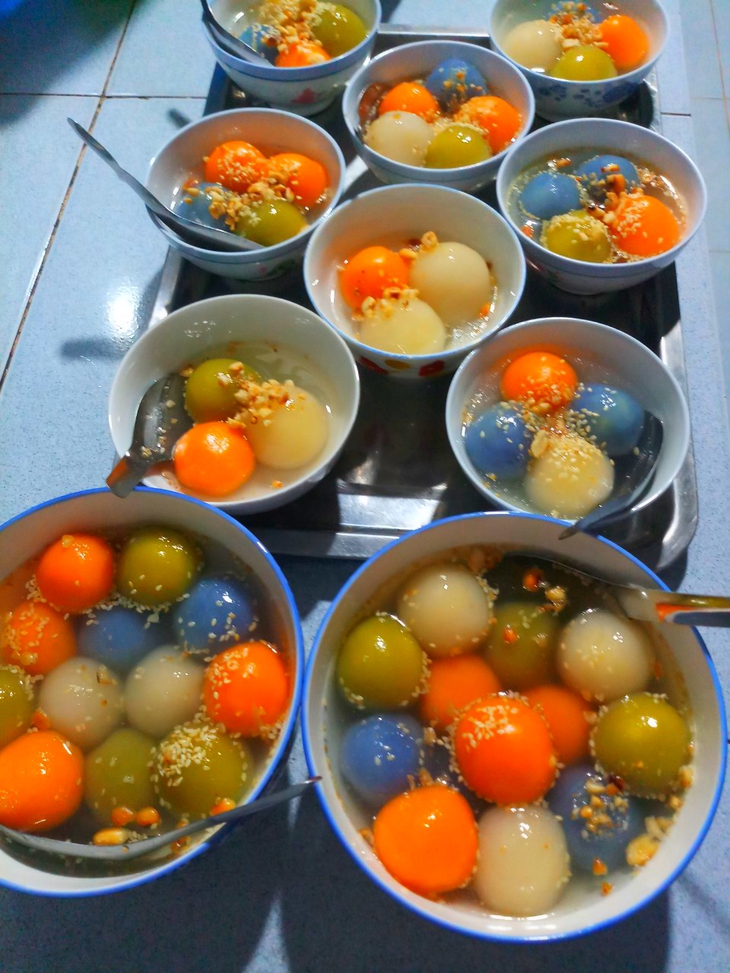 Vị ngọt, béo, bùi của chè trôi nước ngày xuân - Ảnh 2.