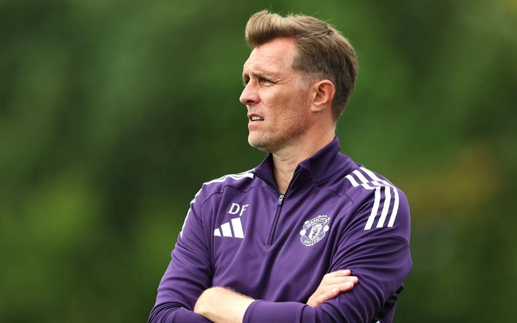 HLV tạm quyền Darren Fletcher: 'Man United sẽ trở lại sơ đồ 4 hậu vệ' - Ảnh 2.