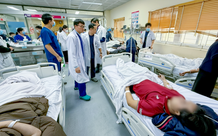 Công an thông tin vụ cháy nhà làm 15 người nhập viện - Ảnh 3.