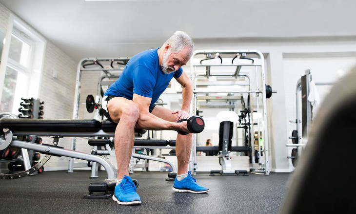 tập tạ - Ảnh 1.