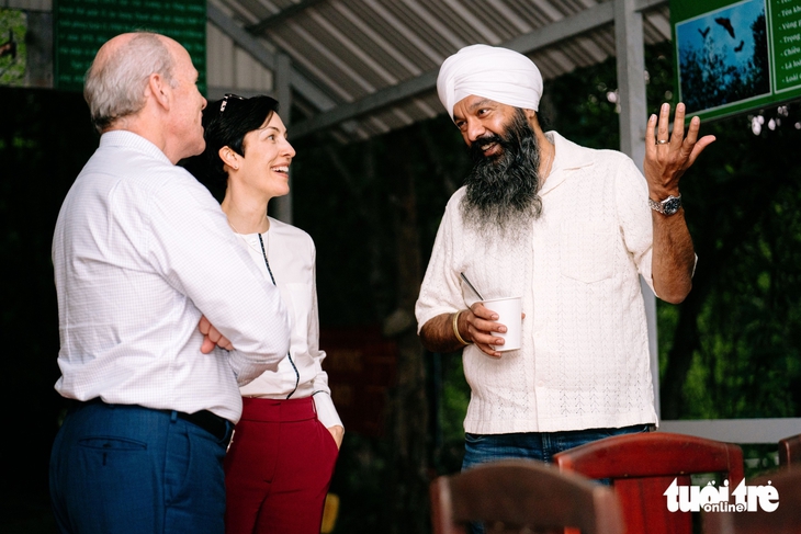 Bộ trưởng Phát triển quốc tế Canada thăm rừng ngập mặn Cần Giờ - Ảnh 4.