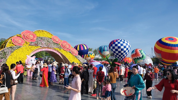 Festival hoa kiểng Sa Đéc - Ảnh 1.