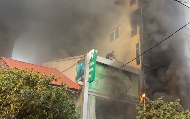 Mâu thuẫn tình cảm, nam thanh niên châm lửa đốt gây cháy nhà trọ - Ảnh 2.