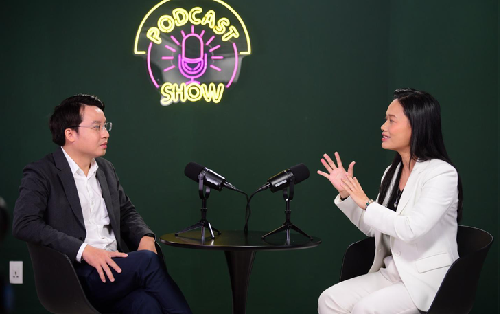 Thoái vốn SCIC tạm dừng, cổ phiếu VNM tăng kịch trần - Ảnh 3.