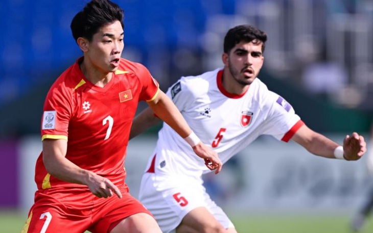 Lộ diện 'ông vua rút thẻ' điều khiển trận U23 Việt Nam - U23 Kyrgyzstan - Ảnh 3.