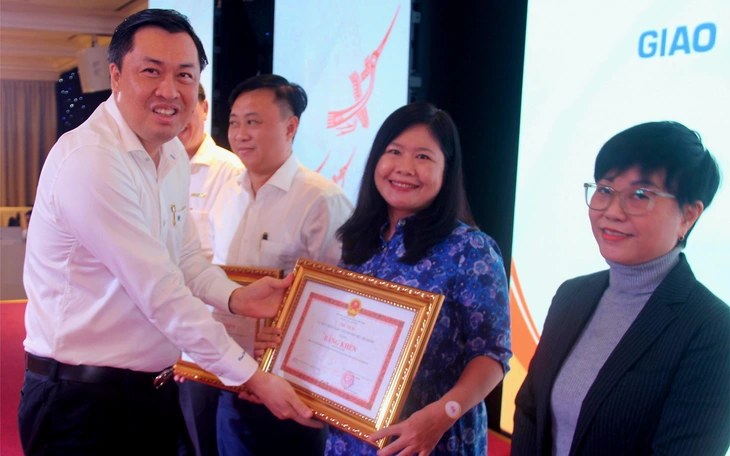 Tuyên truyền nổi bậc, báo Tuổi Trẻ thường trú Quảng Ngãi được tặng bằng khen - Ảnh 2.