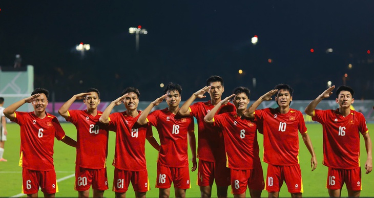 Netizen lại vui tới bến khi U23 Việt Nam thắng Kyrgyzstan - Ảnh 1.