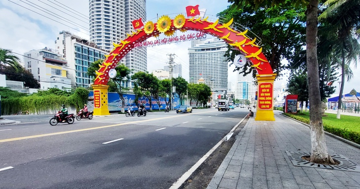 Tái thu phí tham quan vịnh Nha Trang, ngừng thu phí vào Khu bảo tồn biển Hòn Mun - Ảnh 5.