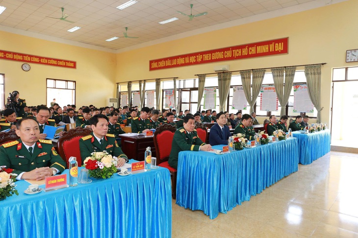 Truy tặng danh hiệu Anh hùng Lực lượng vũ trang nhân dân cho thượng sĩ Vũ Văn Bình - Ảnh 3.