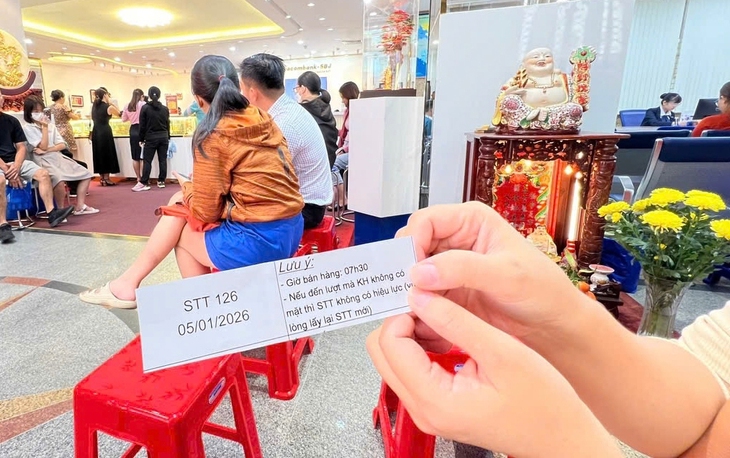 Săn bạc nóng theo vàng - Ảnh 2. săn bạc - Ảnh 2.