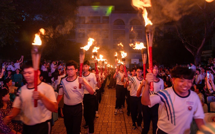 Cả ngàn học sinh TP.HCM hết mình trong hội trại truyền thống 9-1 - Ảnh 4.
