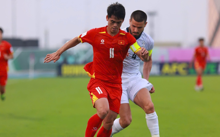 HLV Kim Sang Sik nói gì sau khi U23 Việt Nam thắng U23 Kyrgyzstan? - Ảnh 2.