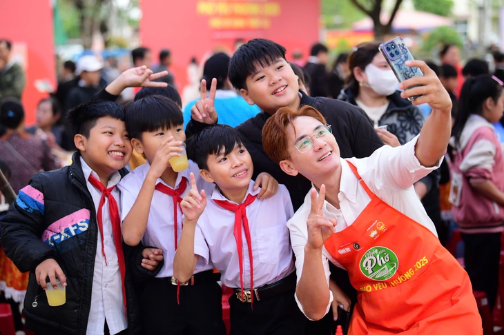 Phở yêu thương - Ảnh 1.