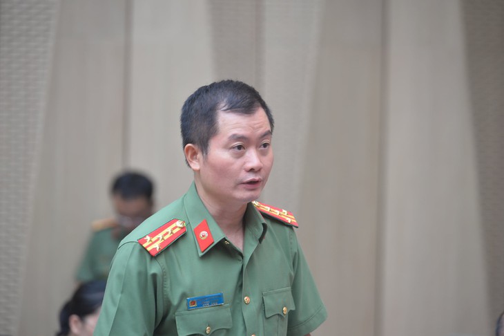 Khởi tố Giám đốc Sở GD-ĐT tỉnh Tuyên Quang Vũ Đình Hưng - Ảnh 2.