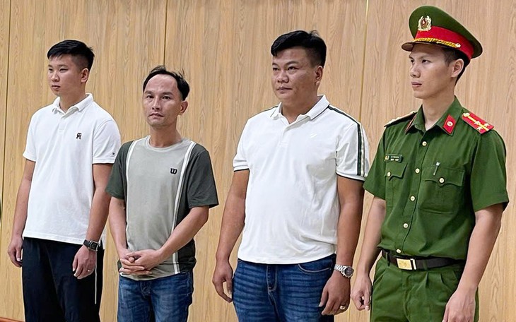 Bộ Công an khen Công an Đắk Lắk phá đường dây sản xuất, buôn bán 24.000 tấn phân bón giả - Ảnh 7.