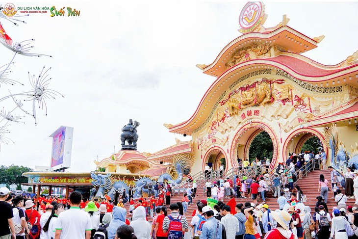 Trải nghiệm Rainbow Rush tại Suối Tiên - vui chơi không giới hạn năm 2026 -
Ảnh
1.