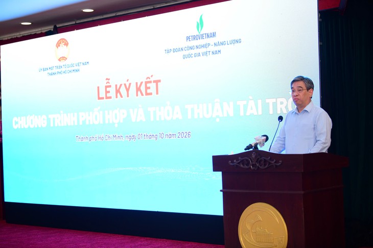Mặt trận Tổ quốc TP.HCM và Petrovietnam thỏa thuận tài trợ 500 tỉ đồng để người nghèo cải thiện điều kiện sống - Ảnh 3.