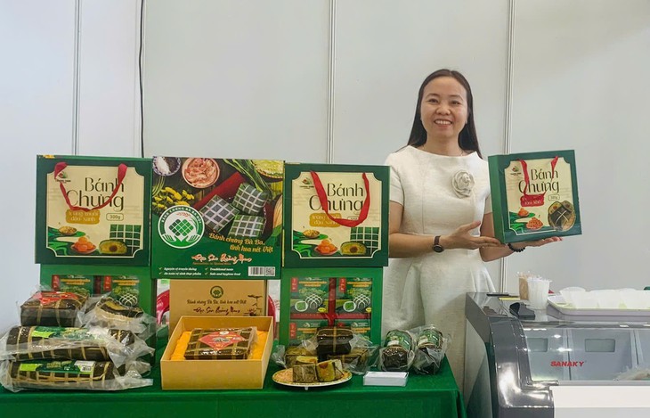 Bà Ba Hội dùng công nghệ đưa bánh chưng, bánh tổ, mì Quảng đi xa - Ảnh 1.