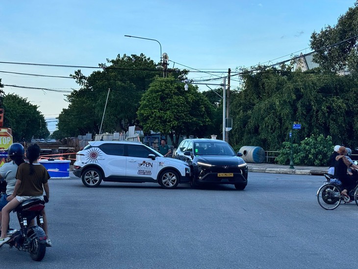 Đà Nẵng: Dự án thoát nước ngầm trăm tỉ trầy trật, công trường ngổn ngang, dân khổ đủ đường - Ảnh 7.