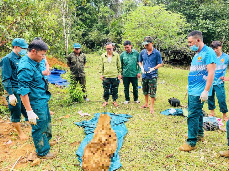 Tìm thấy hài cốt 3 liệt sĩ gần bệnh xá thời chiến tại Quảng Ngãi - Ảnh 1.