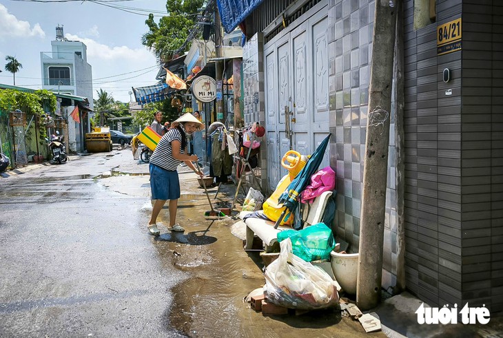 Dư âm đêm ngập chưa qua, người dân phường Thủ Đức thấp thỏm lo ngập lại - Ảnh 9.