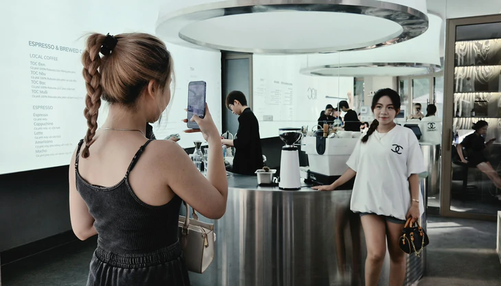 Cà phê mắm ruốc: Táo bạo để tạo vị Huế mới - Ảnh 3.