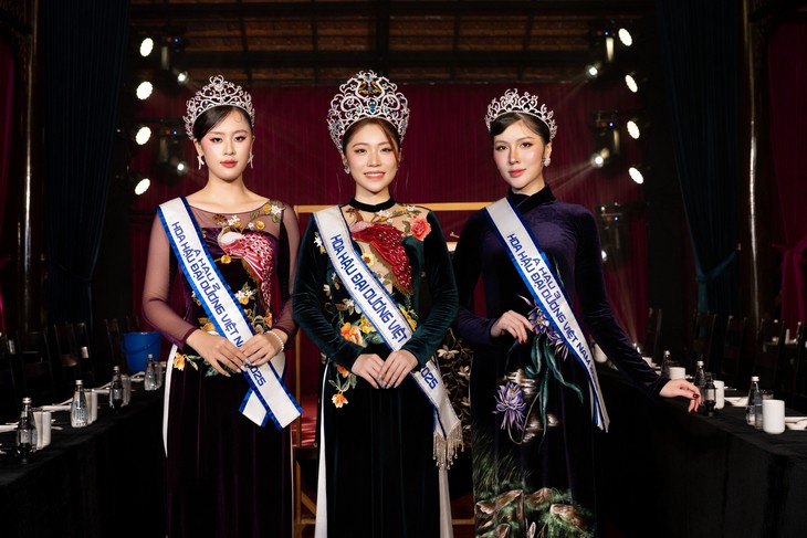 Võ Việt Chung kể chuyện Sài Gòn xưa bằng áo dài Lãnh Mỹ A, ẩm thực - Ảnh 9.