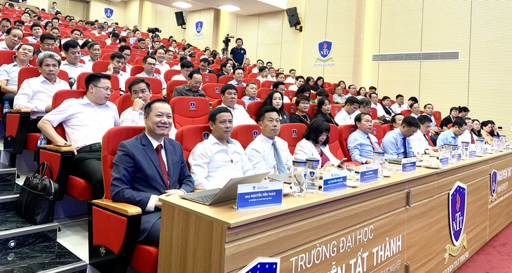 Phó thủ tướng Lê Tiến Châu: Giảm ít nhất 20% cơ sở giáo dục đại học - Ảnh 2.