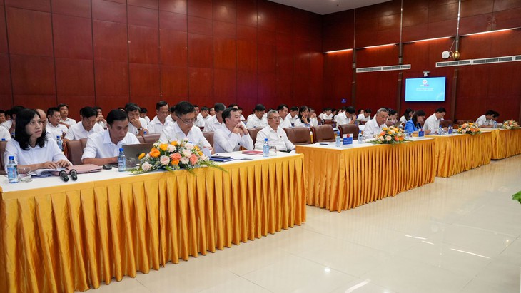 Chỉ tiêu năm 2026: EVNHCMC thúc đẩy khoa học công nghệ và cải cách quản lý - Ảnh 1.