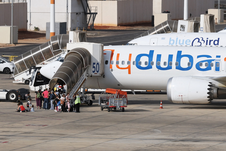 Diễn biến kịch tính trên chuyến bay tử thần Flydubai, nghi lặp lại vụ khủng bố 11-9 - Ảnh 2.