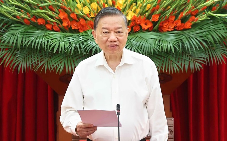 Tổng Bí thư, Chủ tịch nước: Báo cáo qua nhiều cấp không được làm khó khăn nhẹ đi, thành tích đậm lên - Ảnh 4.