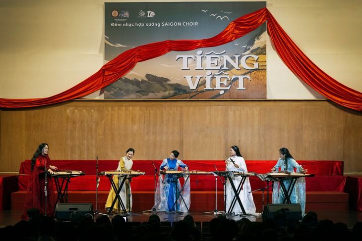 Saigon Choir mất 8 năm đưa 24 ca khúc Việt lên sân khấu hợp xướng - Ảnh 7.